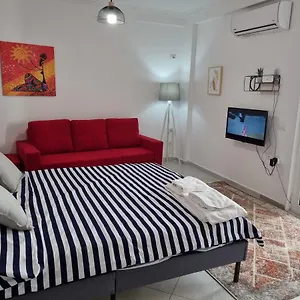https://new-lovely-1-b-unit-in-central-tirana.albaniahotels.org