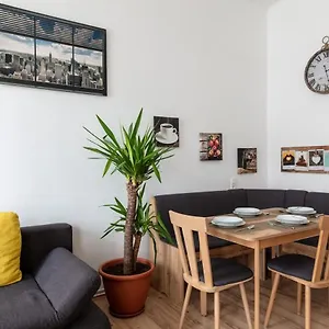 https://sunny-renovated-apartment-close-to-downtown.vienna-besthotels.com