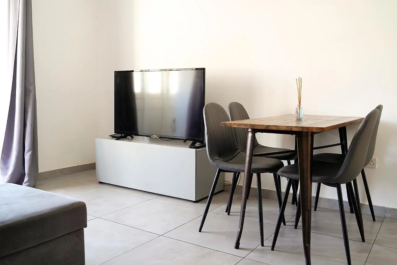 Wonderful Apartment Next To The Sea Gzira