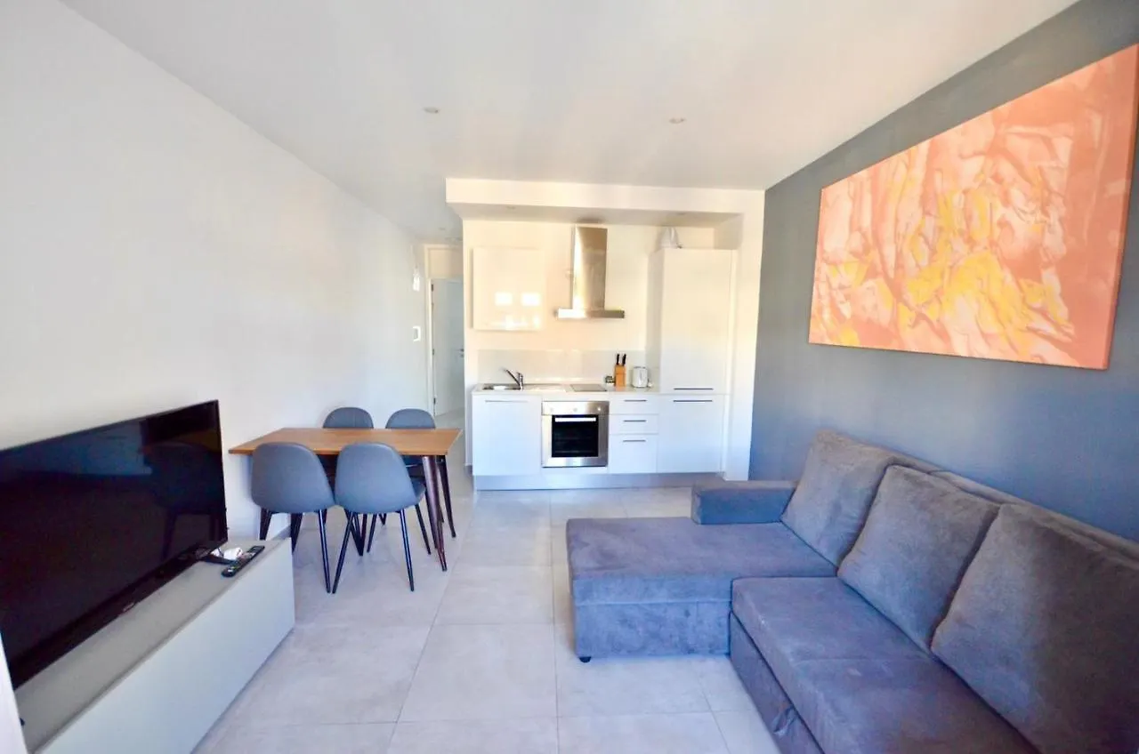 Wonderful Apartment Next To The Sea Gzira